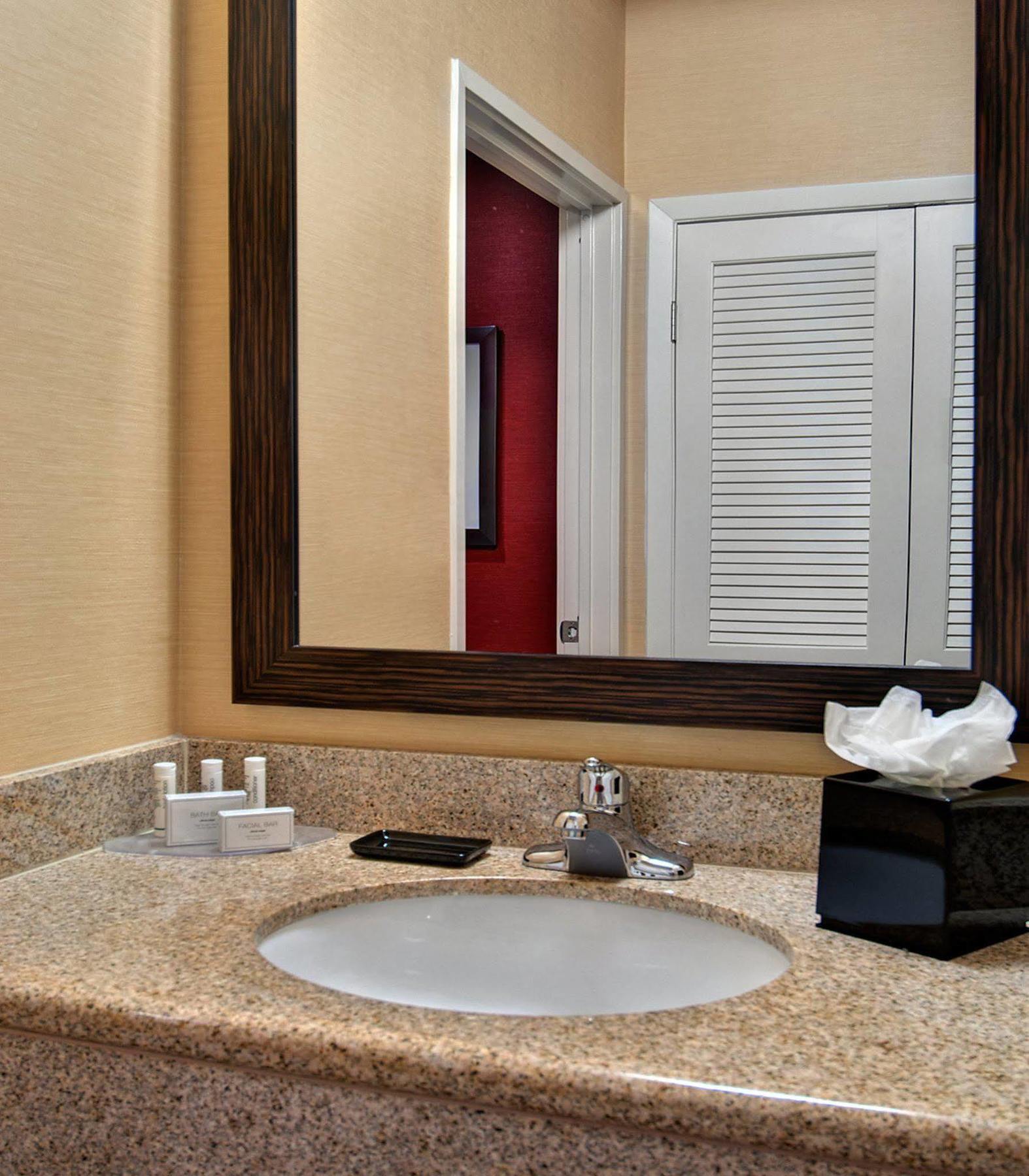Готель Courtyard Scottsdale North Номер фото