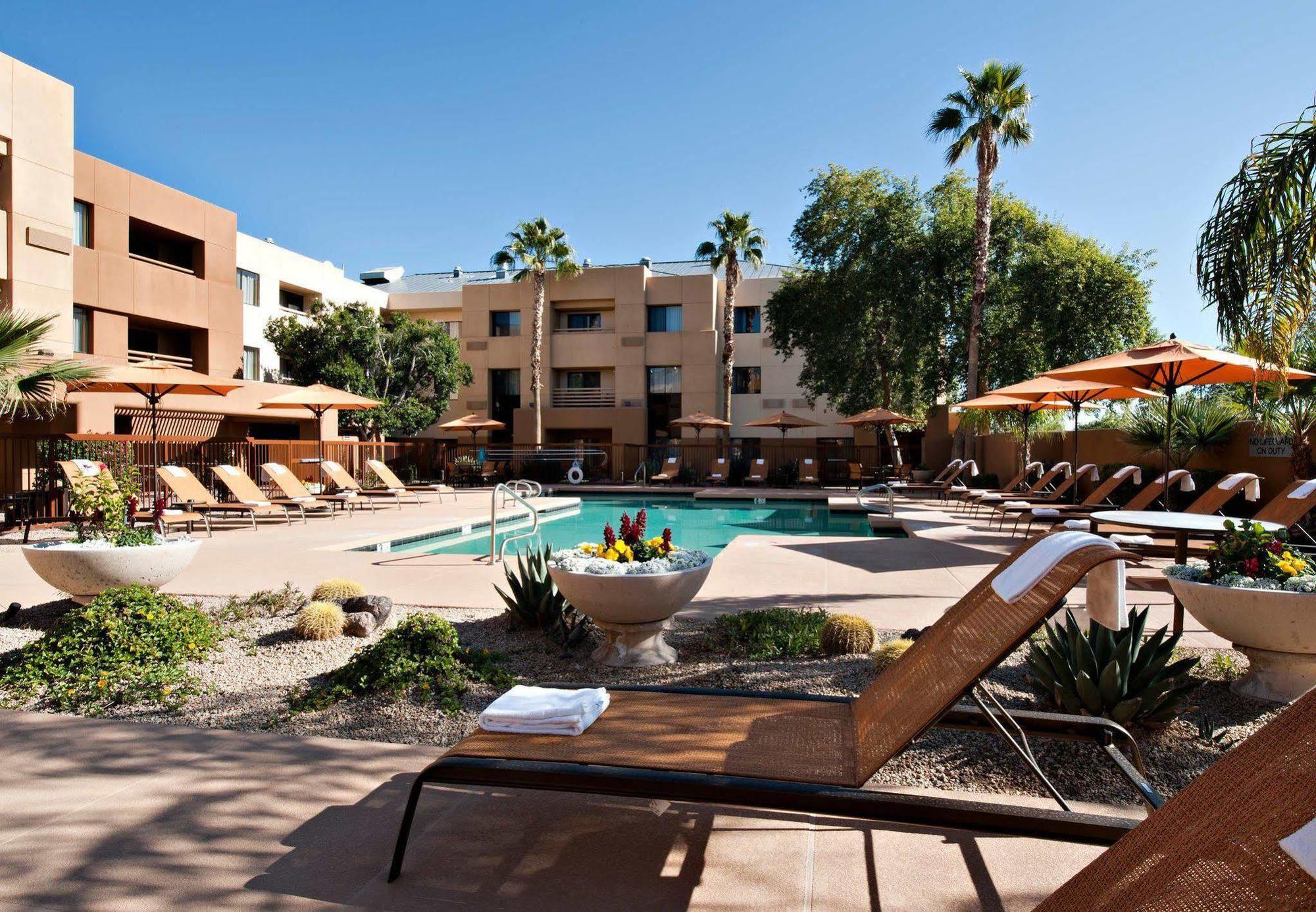 Готель Courtyard Scottsdale North Екстер'єр фото